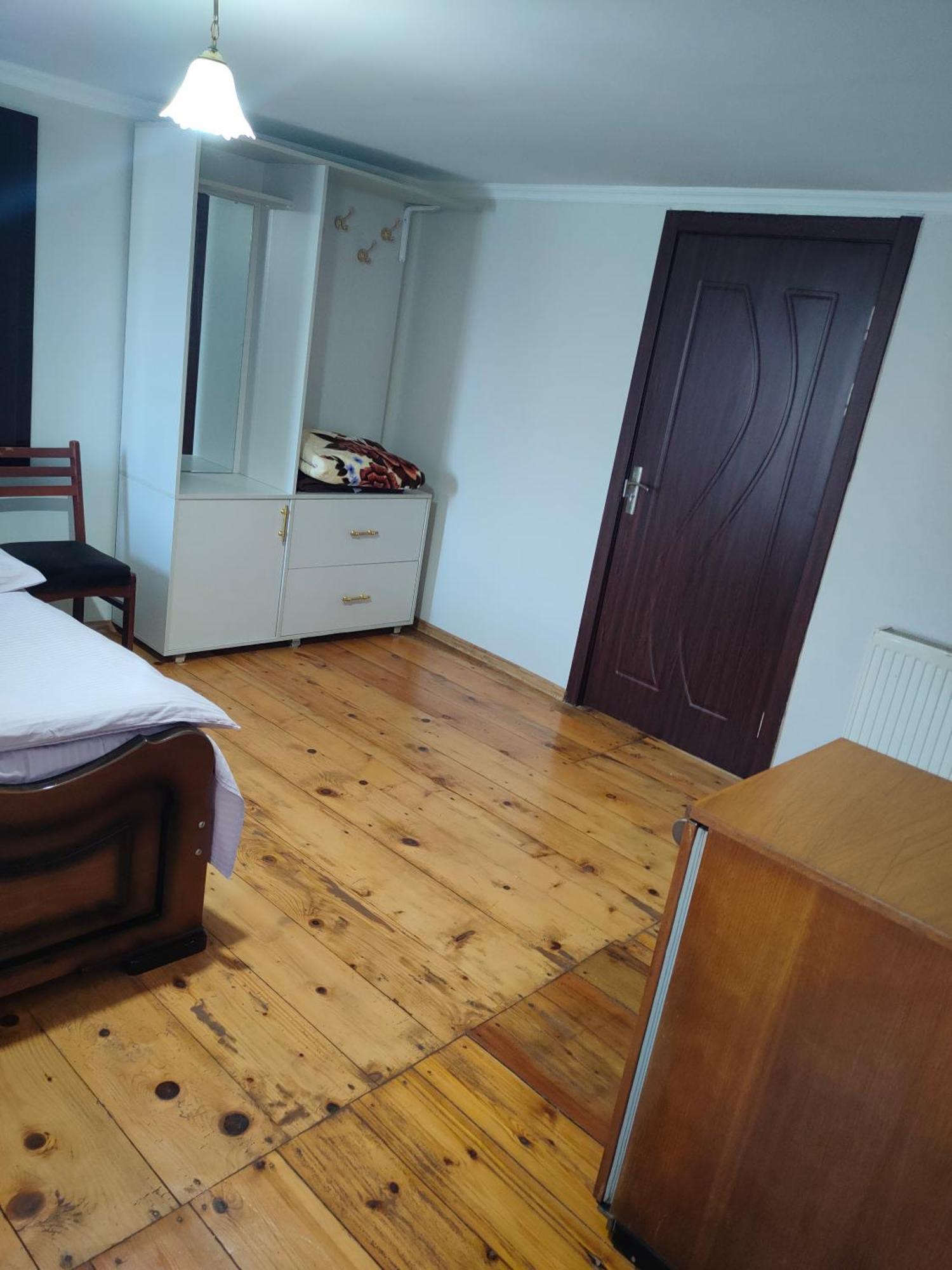 Ni- Ke Otel Tskaltubo Oda fotoğraf